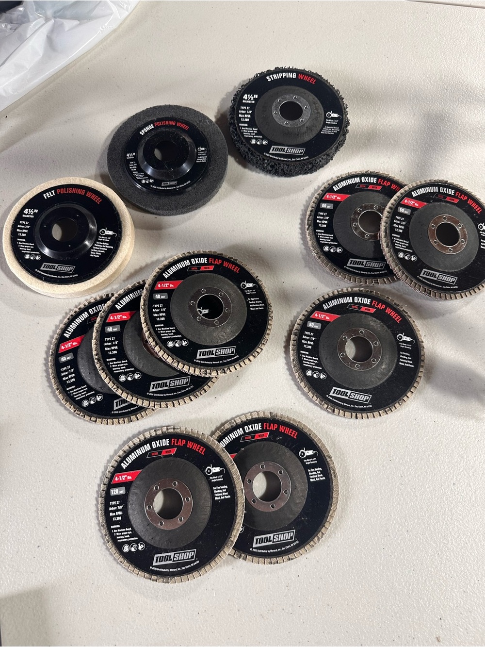 Aluminum Oxide Flap Wheels & Polishing Wheels - Black/White